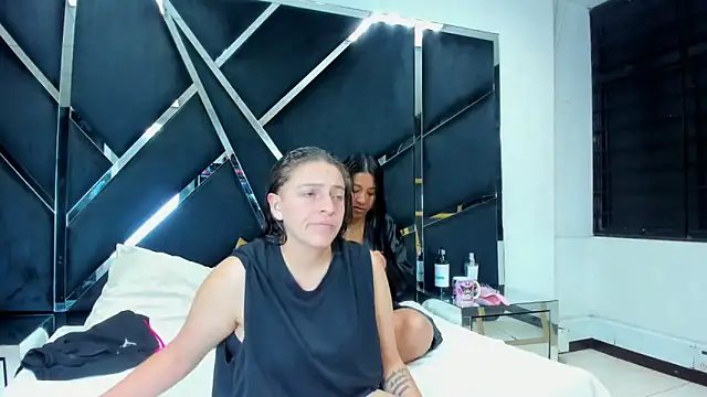 Alyssa Noah online show from 04.12.26