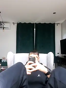 Snapshot of martme69 chatting on 12.17.25 martme69 online show from 12.17.25