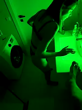 Snapshot of martme69 chatting on 12.21.25 martme69 online show from 12.21.25