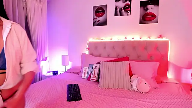 Charlotte rider  online show from 12.16.25