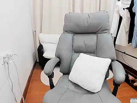 linlinjiang33 online show from 12.03.25