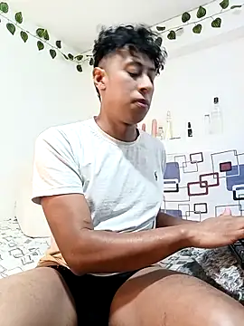 yaron-latin-bad-boy online show from 11.29.25