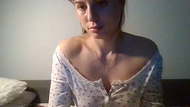 Devil Maiden online show from 04.01.26