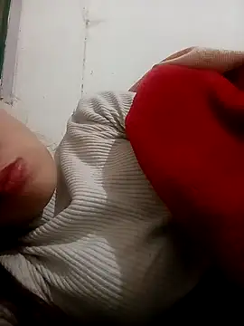 Snapshot of Rumchin_22 chatting on 11.28.25 Rumchin 22 online show from 11.28.25