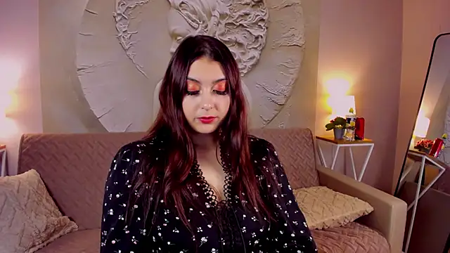 EvelineLaws online show from 11.29.25