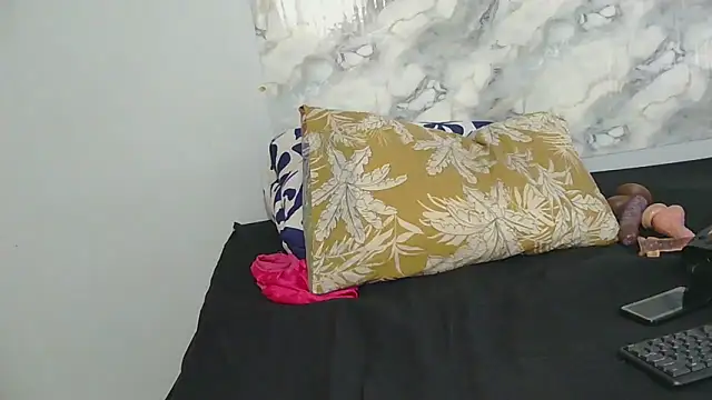 Snapshot of SexyZuluBarbie chatting on 05.28.26 SexyZuluBarbie online show from 05.28.26