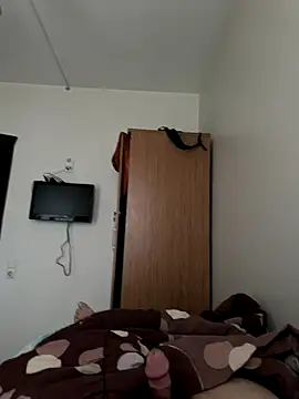 Snapshot of brt2552 chatting on 12.22.25 brt2552 online show from 12.22.25