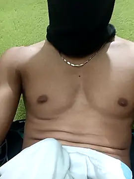 varunteen2001 online show from 11.28.25