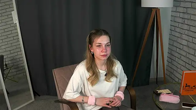 KiaOdonnel online show from 12.15.25