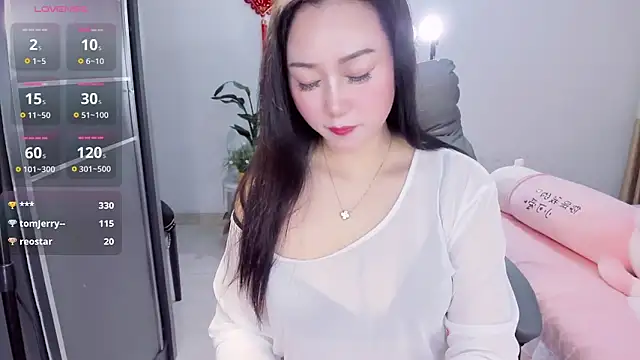 Wan-Yun-520 online show from 03.17.26