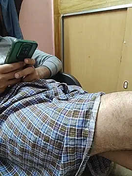 Snapshot of smgrtamil chatting on 11.30.25 smgrtamil online show from 11.30.25