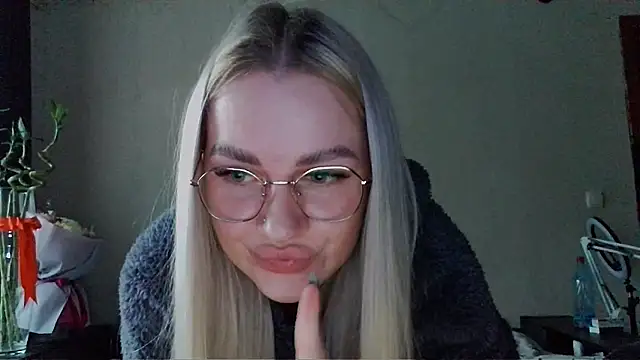 Whitehex666 online show from 12.20.25