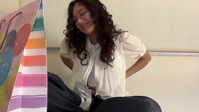 Snapshot of Alicatcua_ chatting on 05.14.26 Alicatcua online show from 05.14.26
