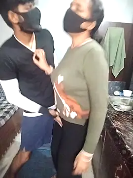 Snapshot of hotty_ragini chatting on 12.18.25 hotty ragini online show from 12.18.25