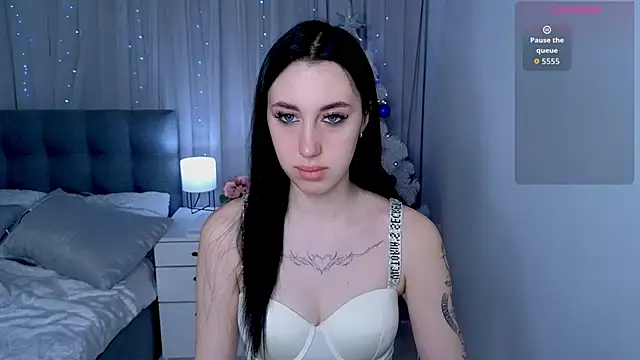 Miss  Linn online show from 12.16.25