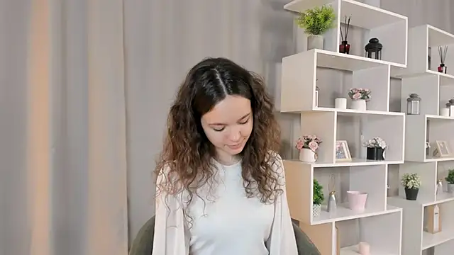 Snapshot of TifanyMeyerott chatting on 12.04.25 TifanyMeyerott online show from 12.04.25