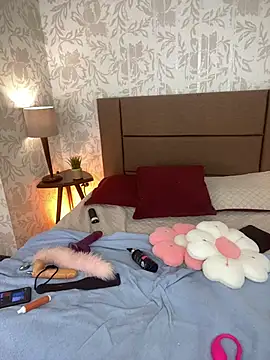 Paolagh  online show from 02.26.26