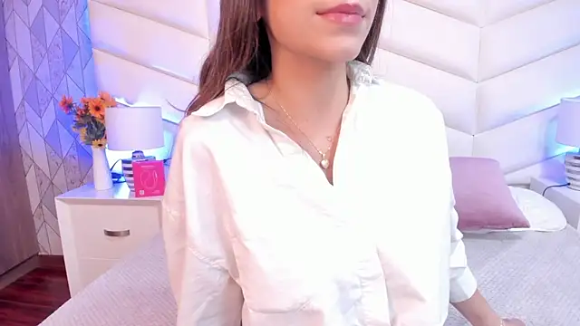 Lizzi Hotman  online show from 02.10.26