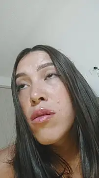 Lina Carolina online show from 12.05.25