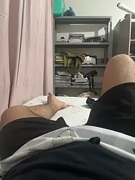 Snapshot of Xandon__ chatting on 11.28.25 Xandon online show from 11.28.25