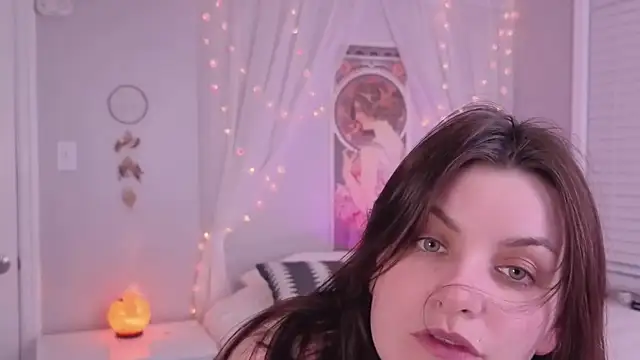 LysandraLace online show from 03.23.26