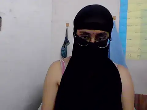 babyshallu05 online show from 11.30.25