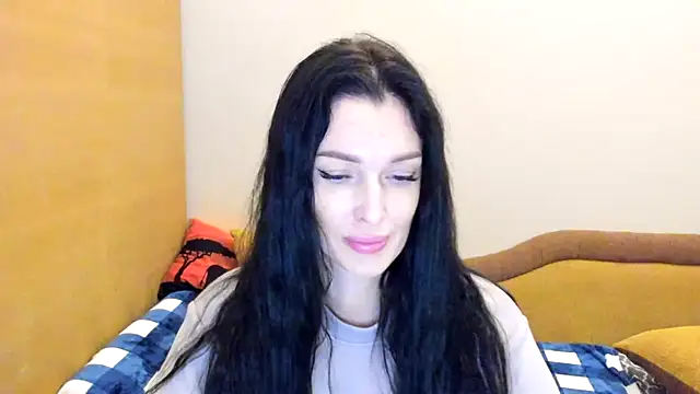 Snapshot of ArmaniGirl chatting on 12.01.25 ArmaniGirl online show from 12.01.25