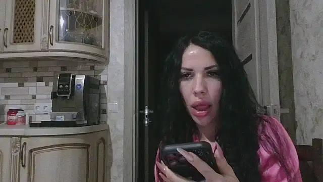 Snapshot of Sweet_little_gir chatting on 12.15.25 Sweet little gir online show from 12.15.25