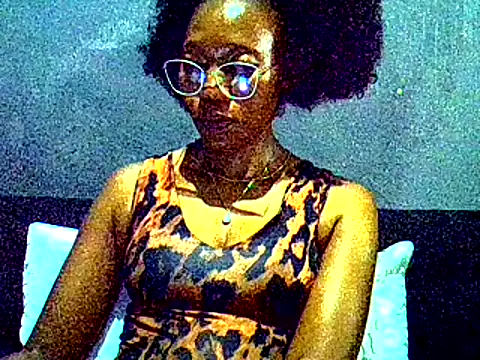 PreettyTee online show from 04.17.26