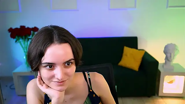 KateWillows online show from 12.05.25