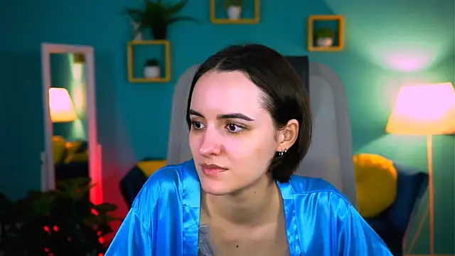 KateWillows online show from 02.15.26