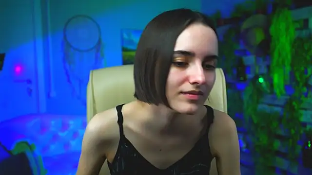 KateWillows online show from 03.29.26