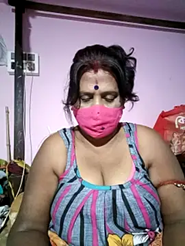 Snapshot of me-pari-hu chatting on 12.13.25 me-pari-hu online show from 12.13.25