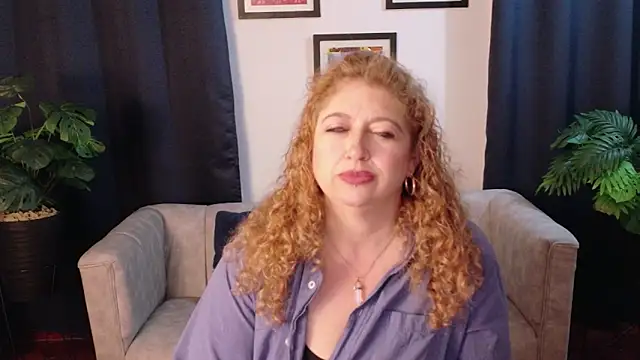 Snapshot of MilfArlet chatting on 02.17.26 MilfArlet online show from 02.17.26