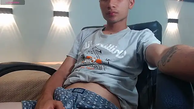 Snapshot of LucassSmith11 chatting on 11.29.25 LucassSmith11 online show from 11.29.25