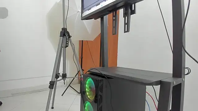 MHONIKBELUCCI online show from 03.11.26