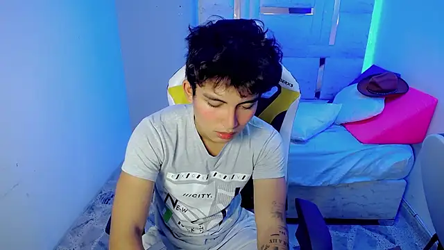 Green XoX online show from 01.12.26