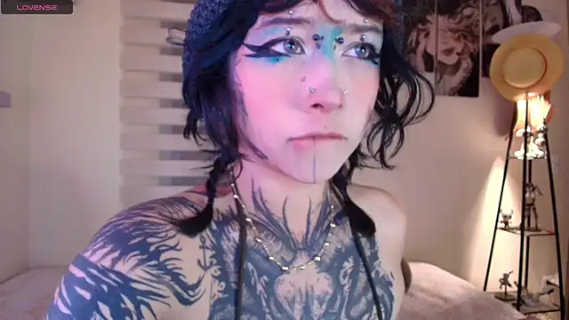 Snapshot of AryRousse chatting on 07.18.26 AryRousse online show from 07.18.26