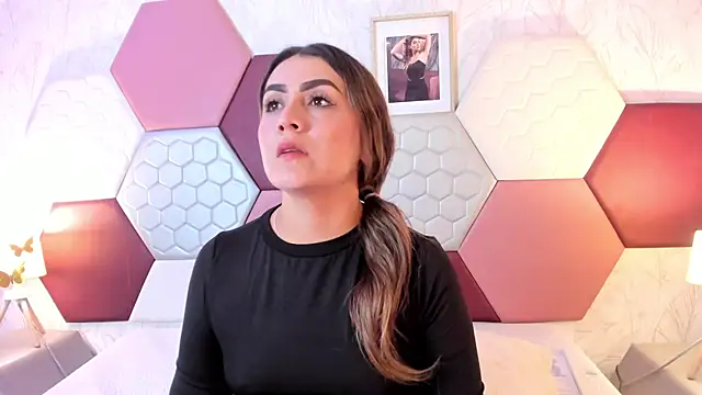 AriaRous online show from 04.16.26