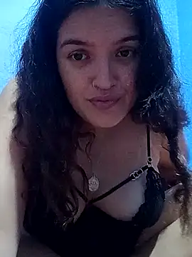 Snapshot of eviltati chatting on 12.19.25 eviltati online show from 12.19.25