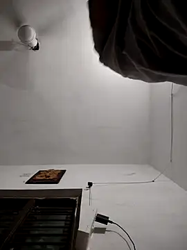 TwinklyBasket897 online show from 12.17.25