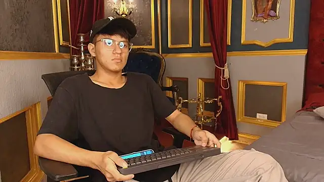 isaac grimm online show from 01.10.26