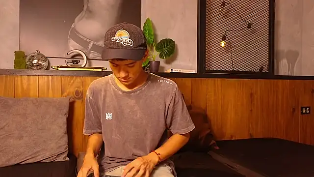 isaac grimm online show from 04.17.26