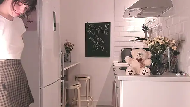 MePretty online show from 12.11.24