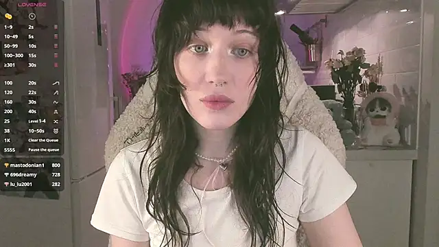 MePretty online show from 03.17.25