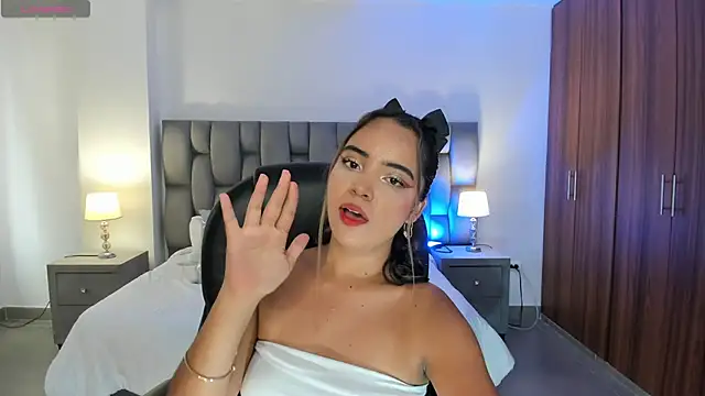 alana martiins online show from 04.15.26