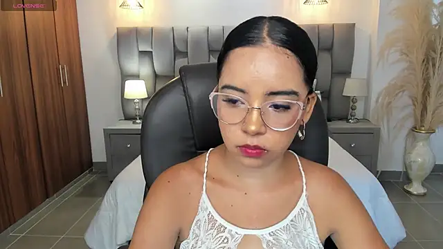 alana martiins online show from 07.09.26