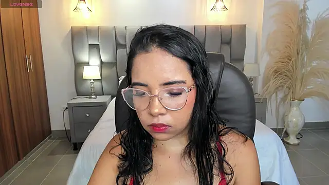 alana martiins online show from 07.12.26