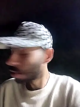 Snapshot of crazyloock chatting on 11.29.25 crazyloock online show from 11.29.25