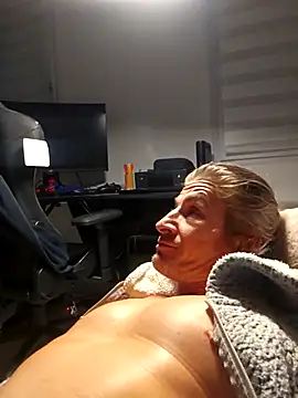 coltstudiogrouperic online show from 11.30.25